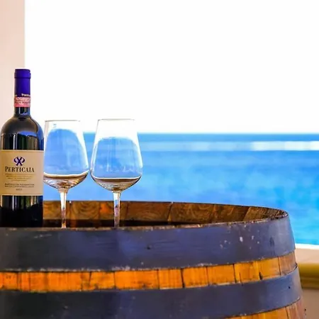 I Tri Scogghi , Sul Mare *