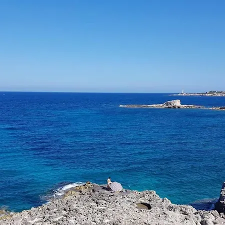 I Tri Scogghi , Sul Mare