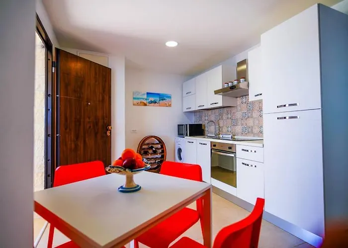 I Tri Scogghi , Sul Mare *